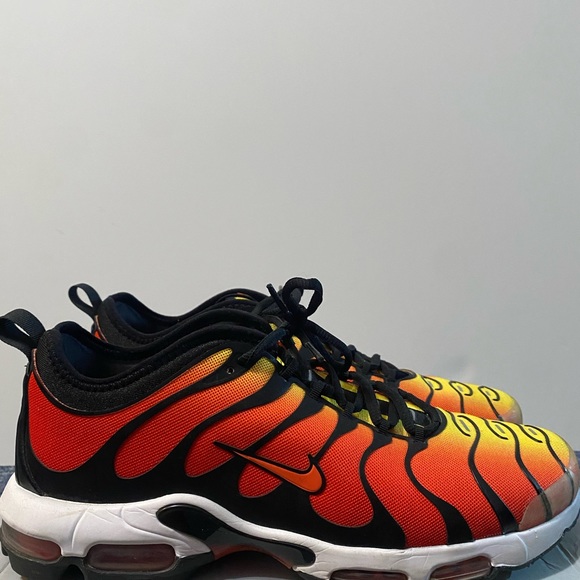 Nike AirMax Plus TN Ultra Tiger (11.5) - Picture 2 of 8